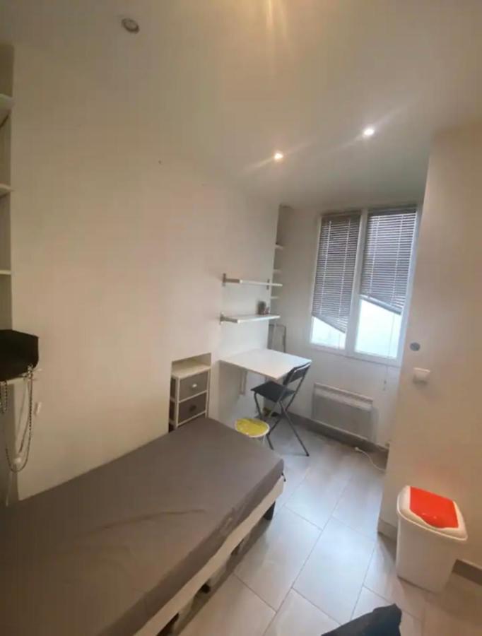 Small Studio Near Eiffel Tower パリ エクステリア 写真
