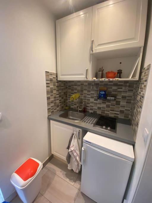 Small Studio Near Eiffel Tower パリ エクステリア 写真